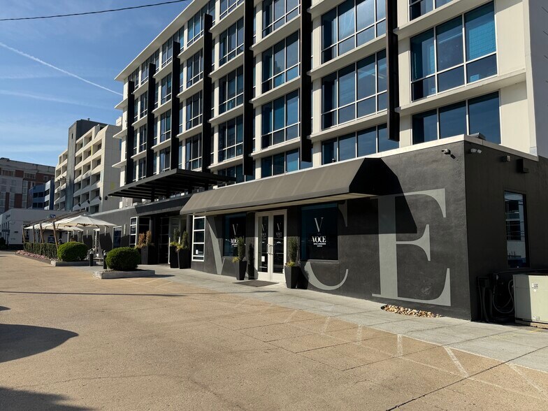 More Photos Of 1720 W End Ave, Nashville Office For Lease