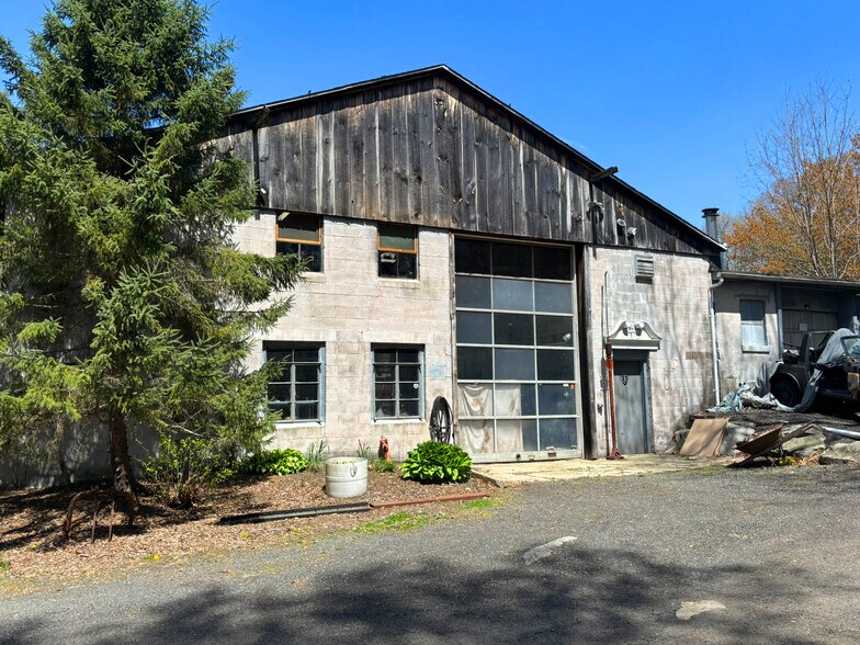 More Photos Of 536 Scott Rd, Waterbury Industrial For Sale