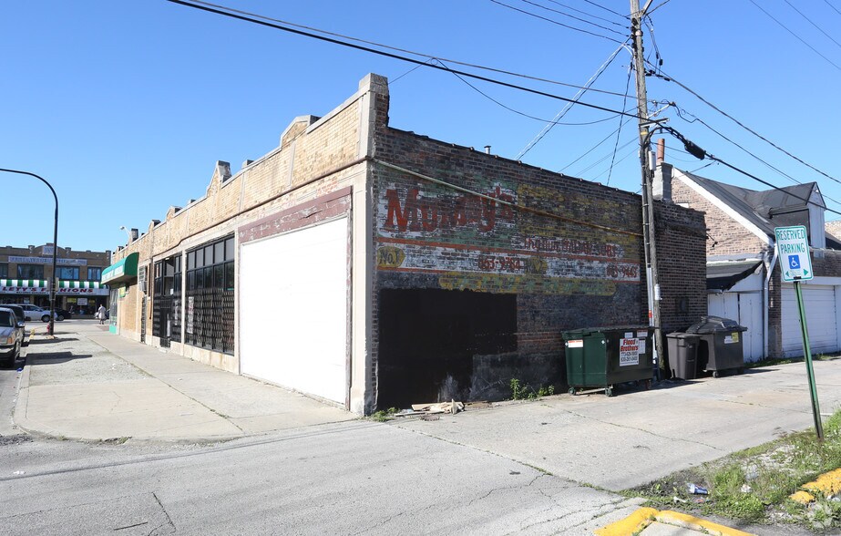 More Photos Of 5628-5630 W Cermak Rd, Cicero General Retail For Lease