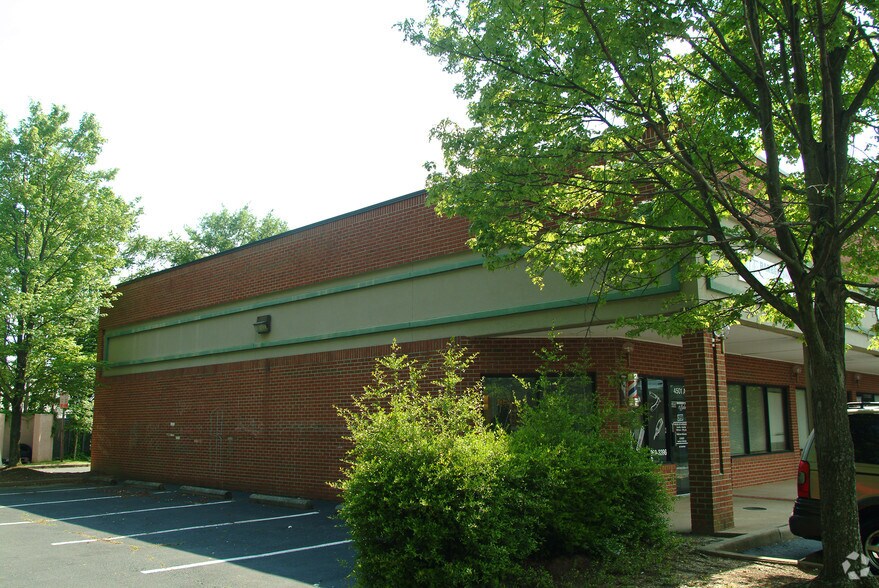 More Photos Of 4501 Williamsburg Rd, Richmond General Retail For Lease