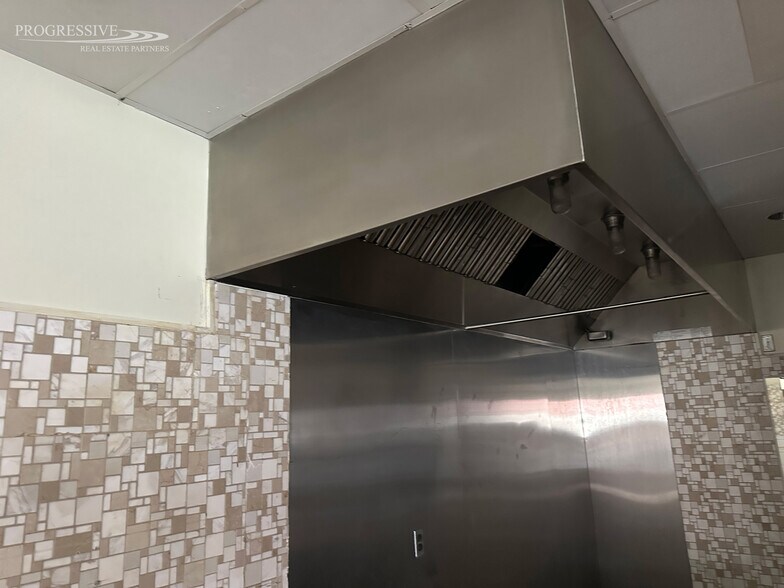 More Photos Of 312 S Hwy 173, Lake Arrowhead Fast Food For Lease