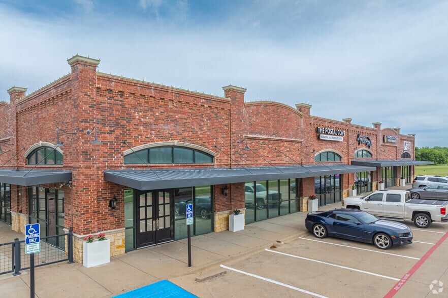 More Photos Of 205 S Main St, Red Oak Unknown For Lease
