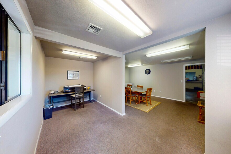 More Photos Of 2803 29th Ave SW, Tumwater Warehouse For Sale