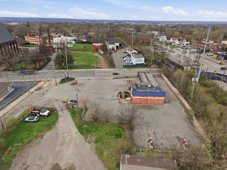 More Photos Of 8219 Broadway Ave, Cleveland Carwash For Sale