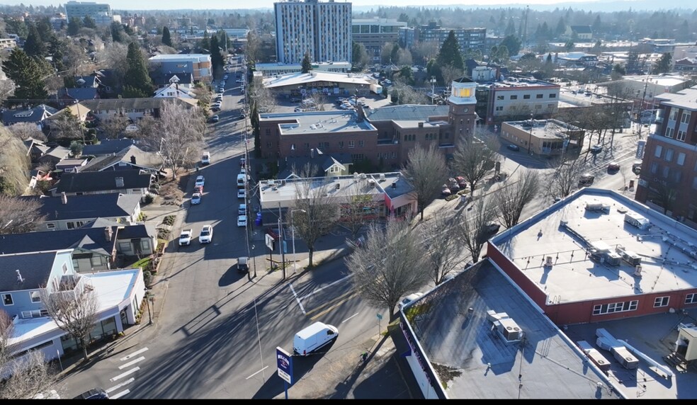 More Photos Of 4434 NE Sandy Blvd, Portland Freestanding For Sale