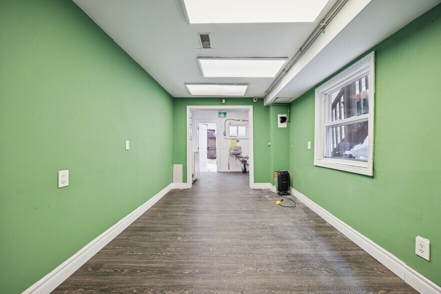 More Photos Of 717-719 Queen St W, Toronto Storefront Retail Residential For Sale
