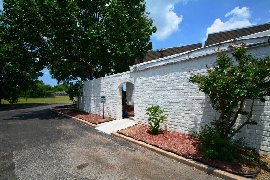 More Photos Of 3218 S 93rd East Ave, Tulsa Apartments For Sale