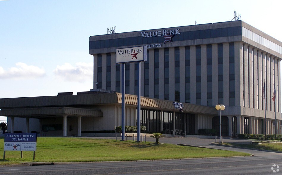 More Photos Of 3649 Leopard St, Corpus Christi Office For Lease