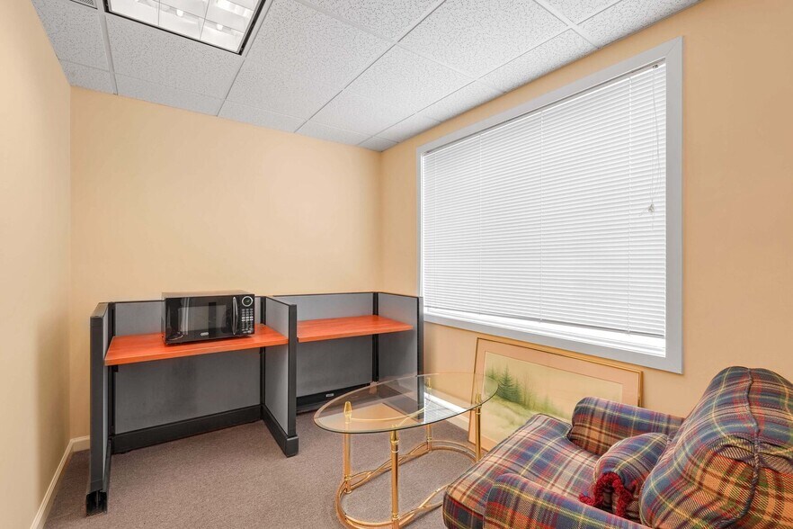 More Photos Of 1420 Prince St, Alexandria Office For Sale