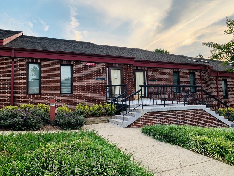 More Photos Of 2569 Chain Bridge Rd, Vienna Medical For Lease