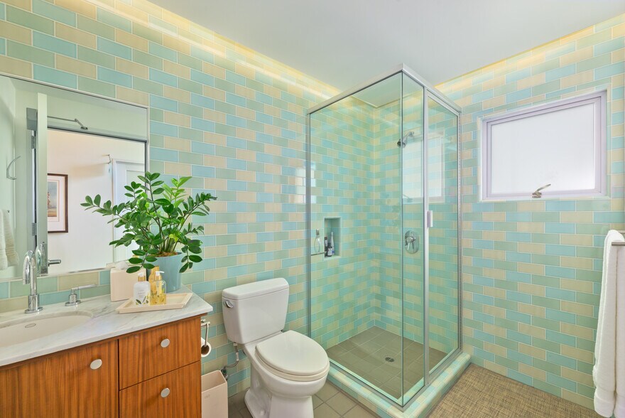 More Photos Of 619 Arizona Ave, Santa Monica Office Residential For Sale