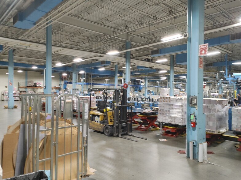 More Photos Of 204 Kinsley Ave, Providence Warehouse For Sale