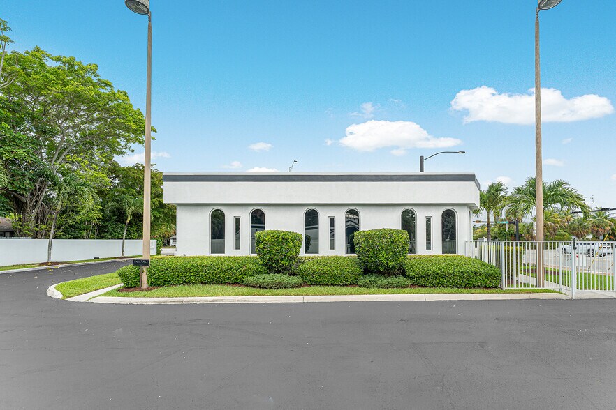More Photos Of 330 Davie Blvd, Fort Lauderdale Office For Sale