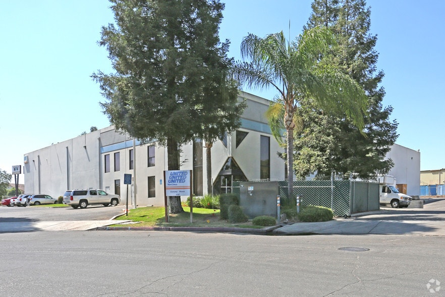 More Photos Of 4124 W Swift Ave, Fresno Unknown For Lease