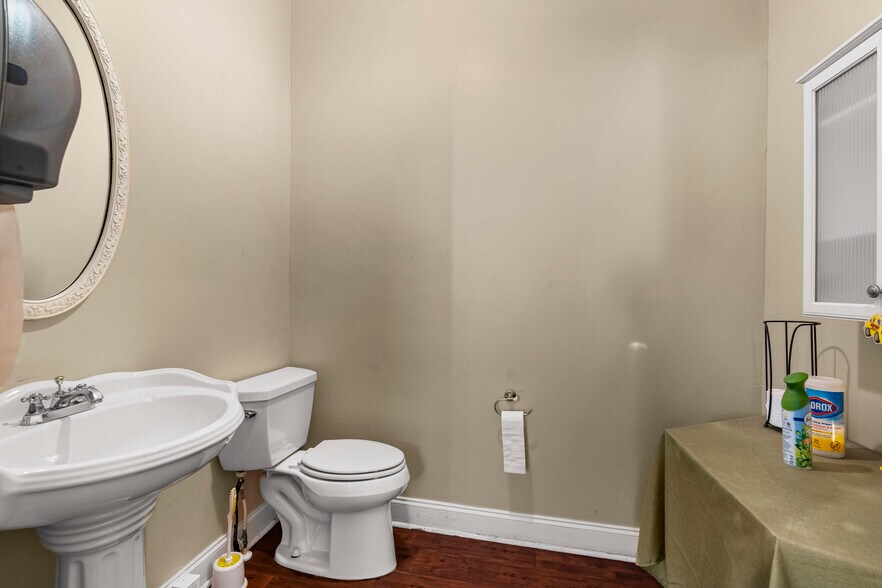 More Photos Of 308 10th St, Columbus Office Residential For Sale