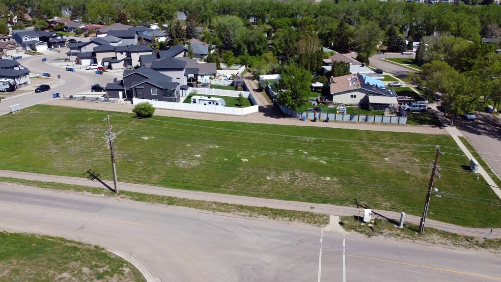 More Photos Of 1064 1 St, Medicine Hat Land For Sale