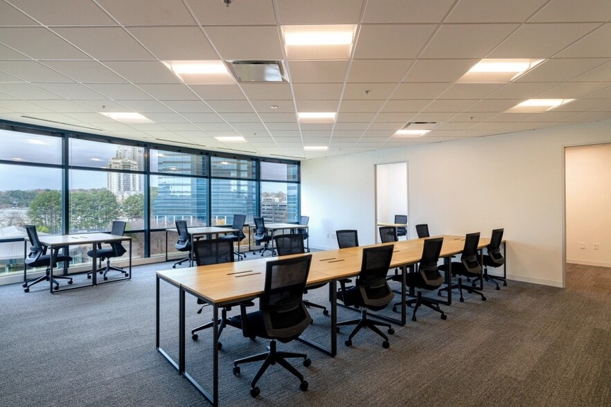 More Photos Of 1 Concourse Pky NE, Atlanta Coworking Space