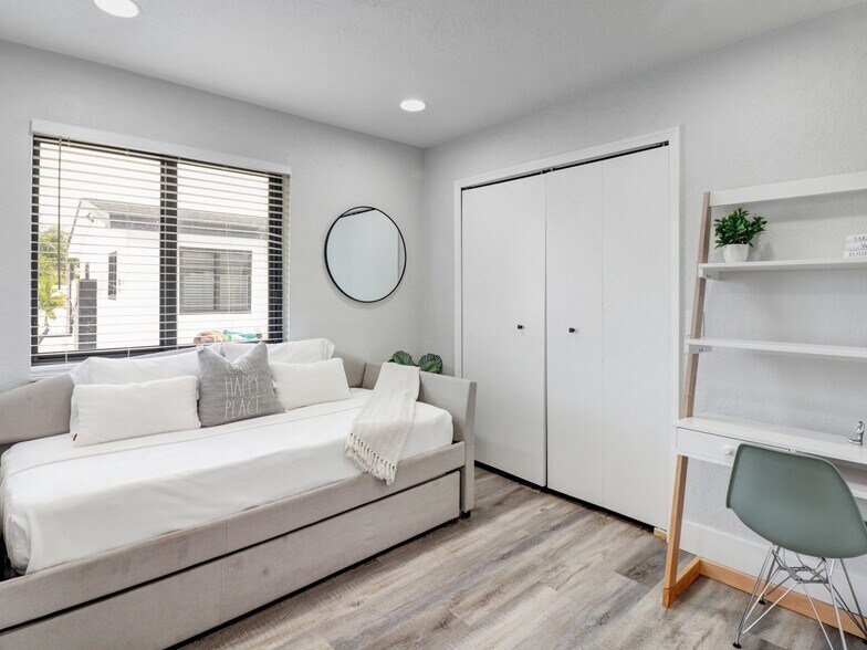 More Photos Of 1705-1709 NE 3rd Ave, Delray Beach Apartments For Sale