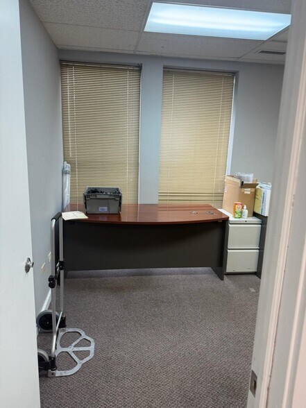 More Photos Of 3043 Ridge Rd, Lansing Office For Lease