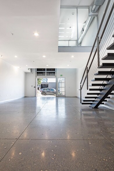 More Photos Of 215-237 California St, El Segundo Loft Creative Space For Lease