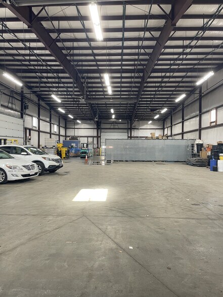 More Photos Of 190 Swan St, Providence Warehouse For Lease