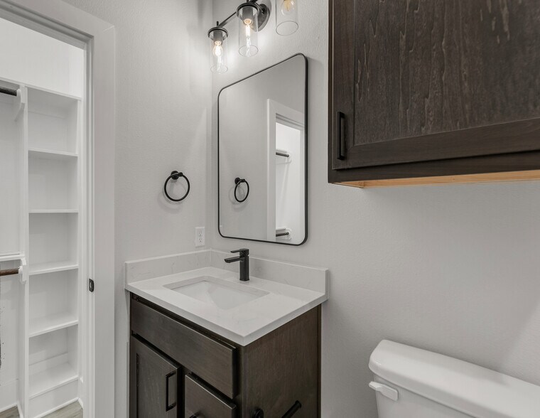 More Photos Of 514 Deacon Dr W, College Station Apartments For Sale