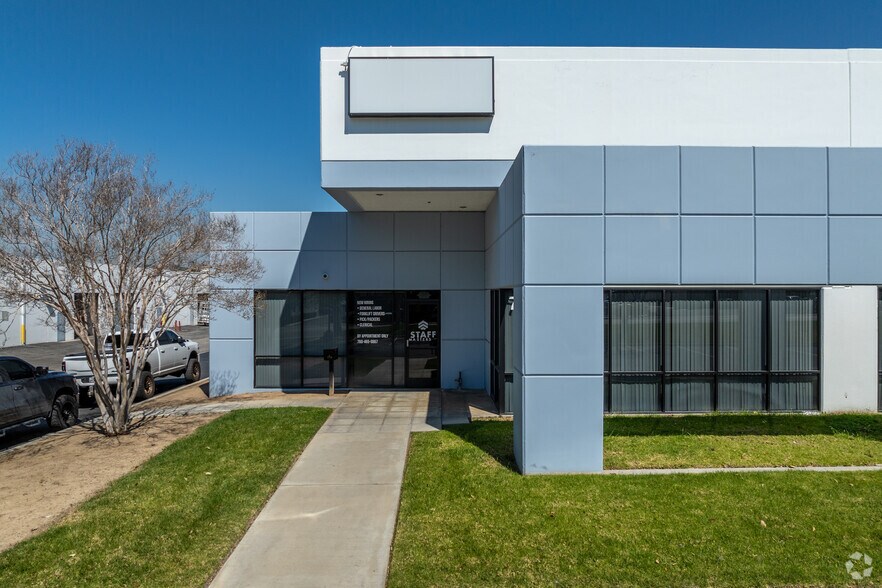 More Photos Of 779 Palmyrita Ave, Riverside Warehouse For Lease