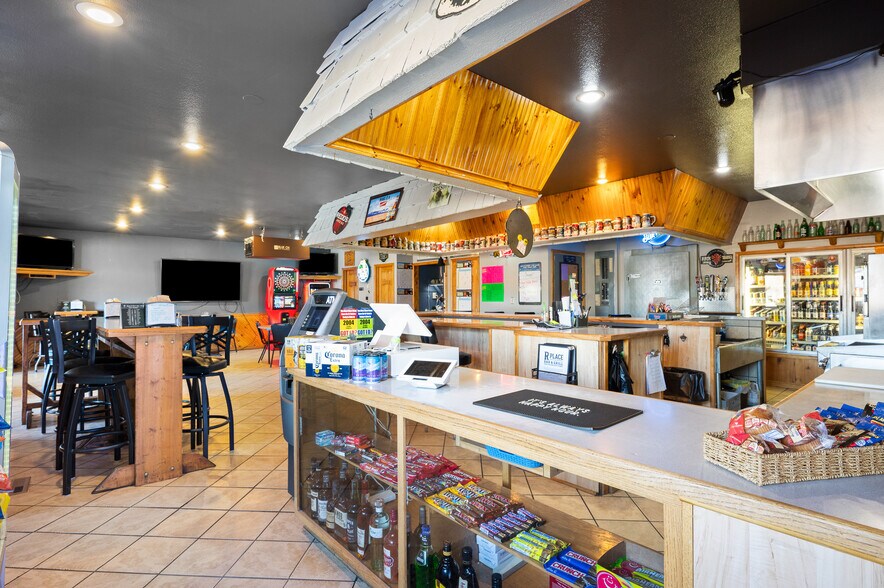 More Photos Of 2 Hays Blvd, Pine Haven Restaurant For Sale