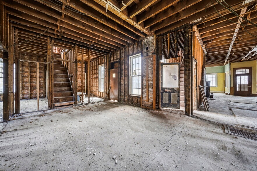 More Photos Of 2699 E Center St, North Kingsville Apartments For Sale