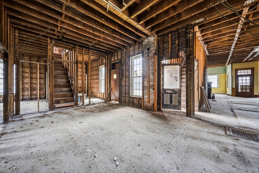 More Photos Of 2699 E Center St, North Kingsville Apartments For Sale