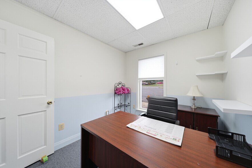 More Photos Of 23 E Frederick St, Walkersville Office For Sale