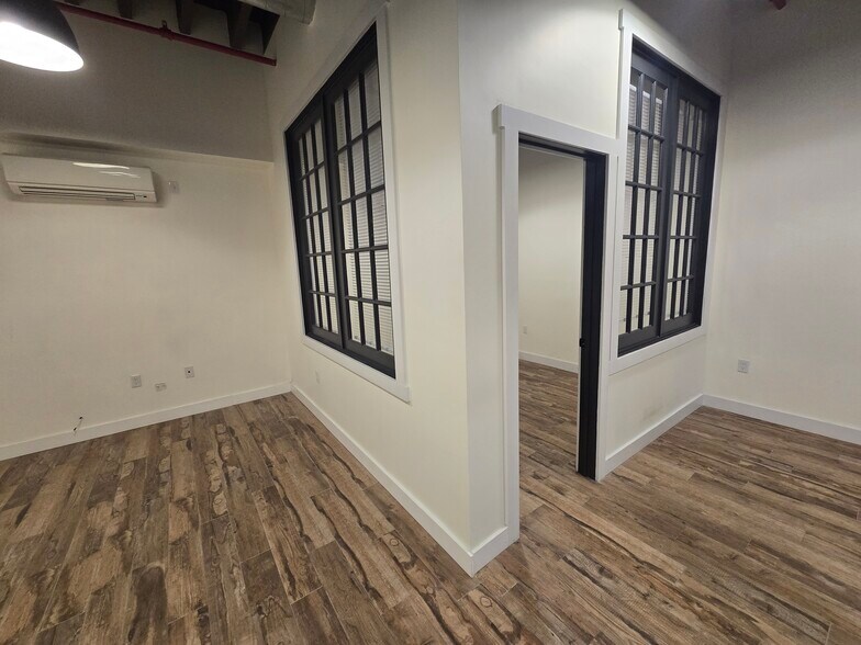 More Photos Of 69 9th St, Brooklyn Warehouse For Lease