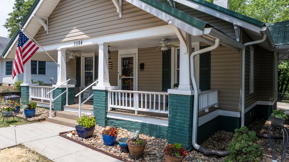 More Photos Of 3084 W Main St, Claremont Office For Sale