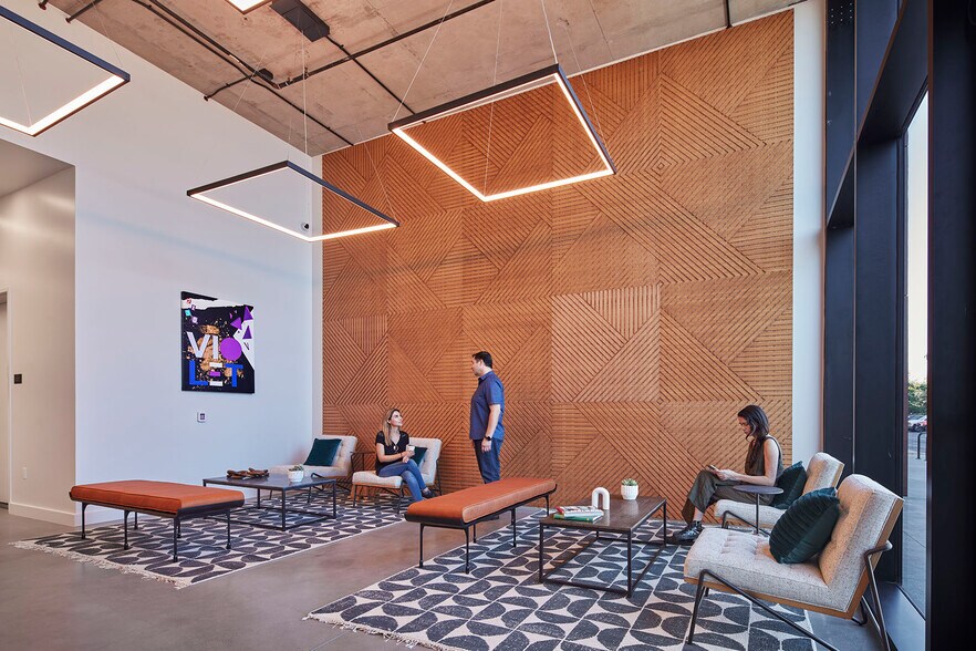 More Photos Of 2130 Violet St, Los Angeles Office For Lease