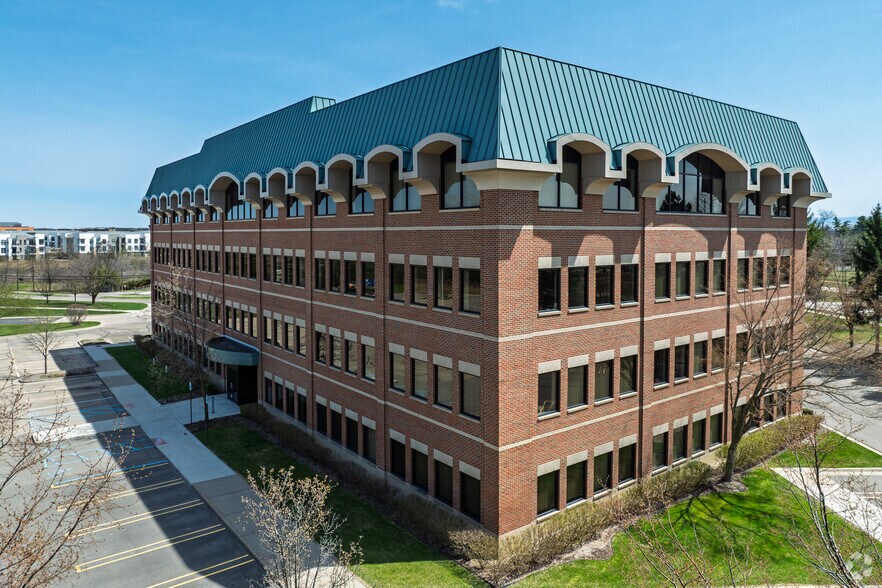 More Photos Of 3201 University Dr, Auburn Hills Office For Sale