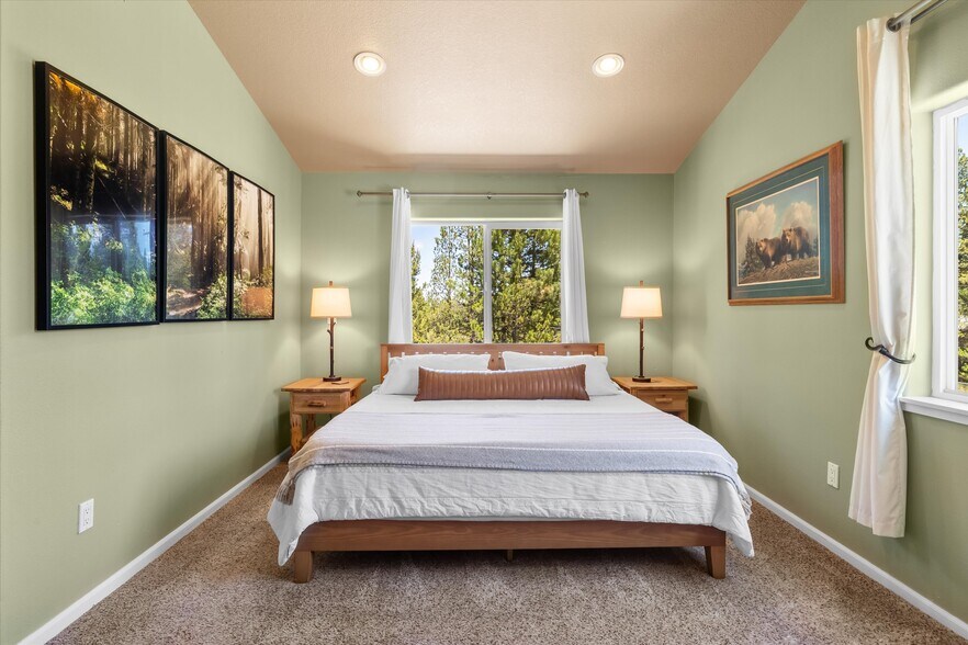 More Photos Of 53345 Riverview Dr, La Pine Multifamily For Sale