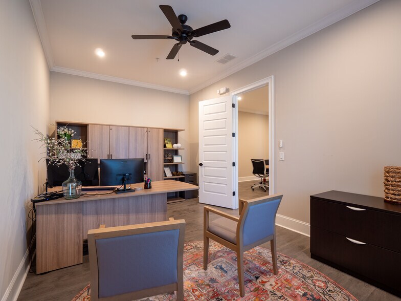 More Photos Of 3957 S Main St, Acworth Office For Sale