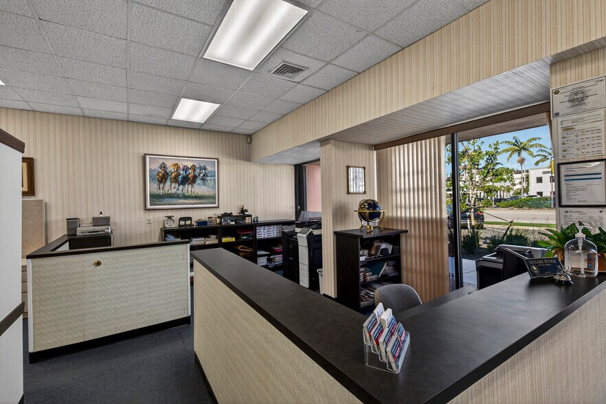 More Photos Of 3050 E Commercial Blvd, Fort Lauderdale Office For Sale