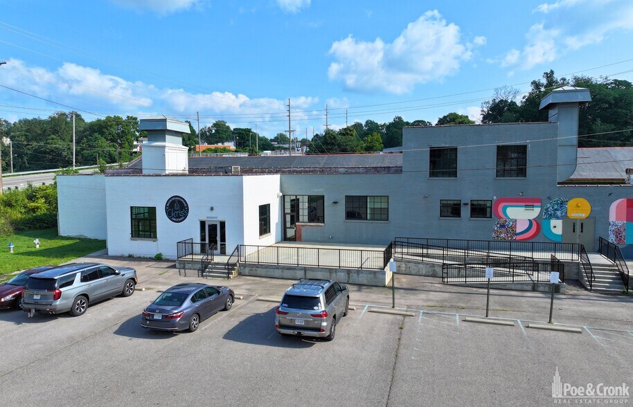More Photos Of 941 Industry Ave SE, Roanoke Warehouse For Sale