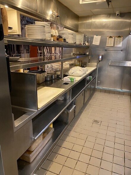 More Photos Of 875 Seacoast Dr, Imperial Beach Restaurant For Lease