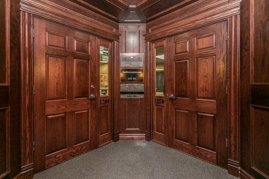 More Photos Of 425 2nd St SE, Cedar Rapids Office For Sale