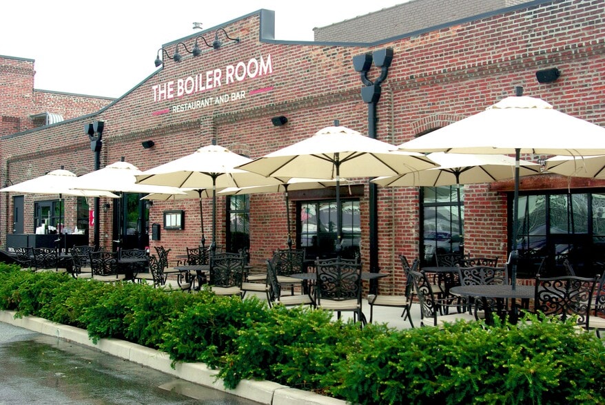 More Photos Of 101 N Haven St, Baltimore Showroom For Lease