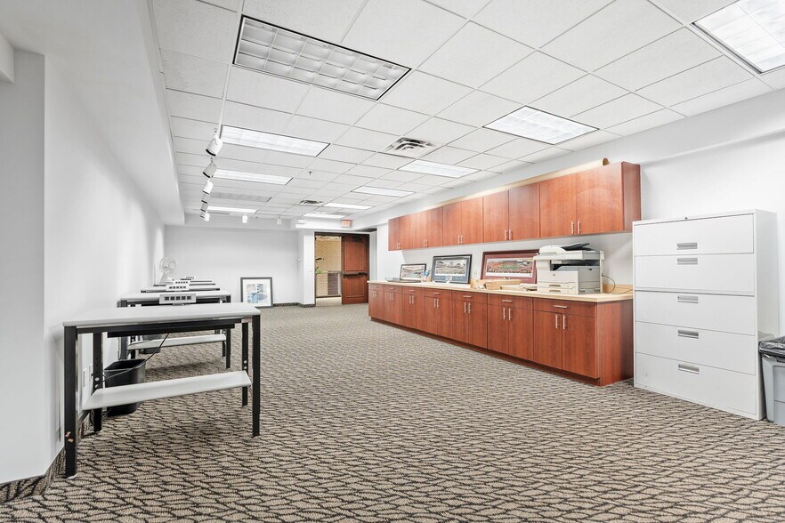 More Photos Of 2905 Lexington Ave S, Eagan Flex For Sale