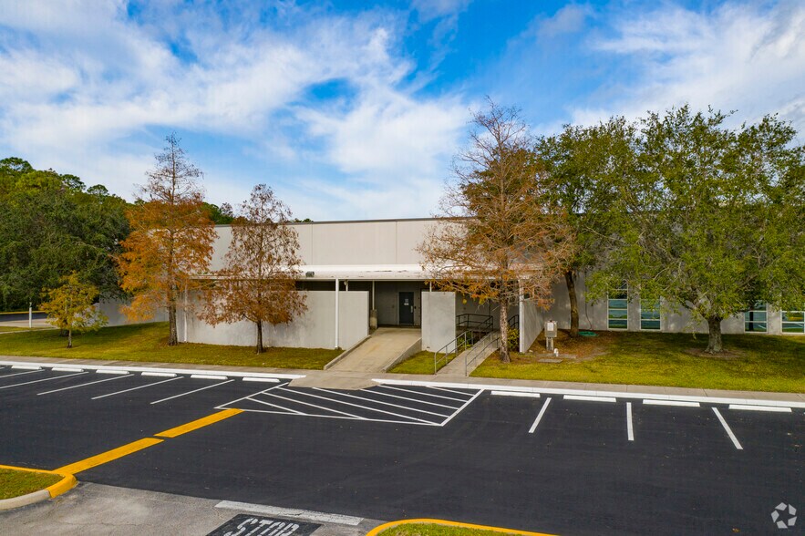 More Photos Of 13750 Reptron Blvd, Tampa Manufacturing For Lease