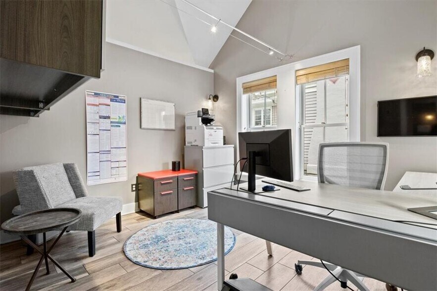 More Photos Of 383 Park Ave, Rochester Office Residential For Sale