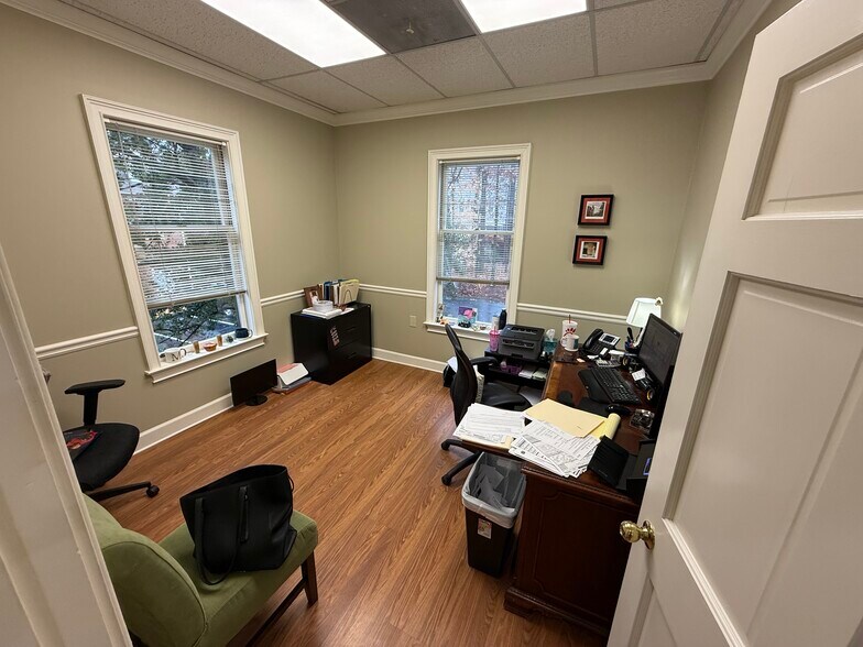More Photos Of 6111 Peachtree Dunwoody Rd NE, Atlanta Office Residential For Sale