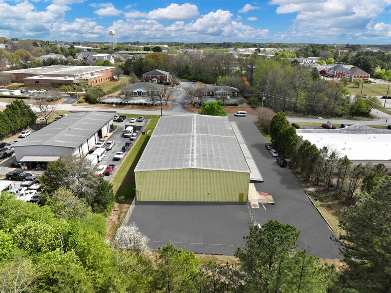 More Photos Of 1225 Royal Dr, Conyers Warehouse For Lease
