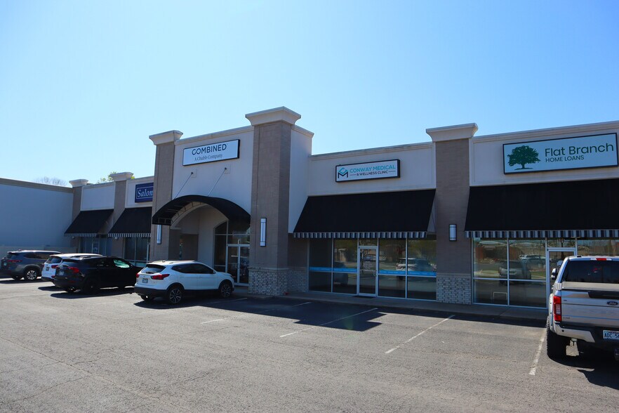 More Photos Of 805 Monroe St, Conway Storefront Retail Office For Lease