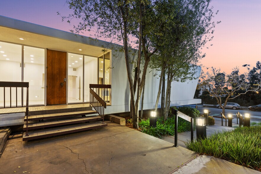 More Photos Of 3003 4th Ave, San Diego Medical For Lease