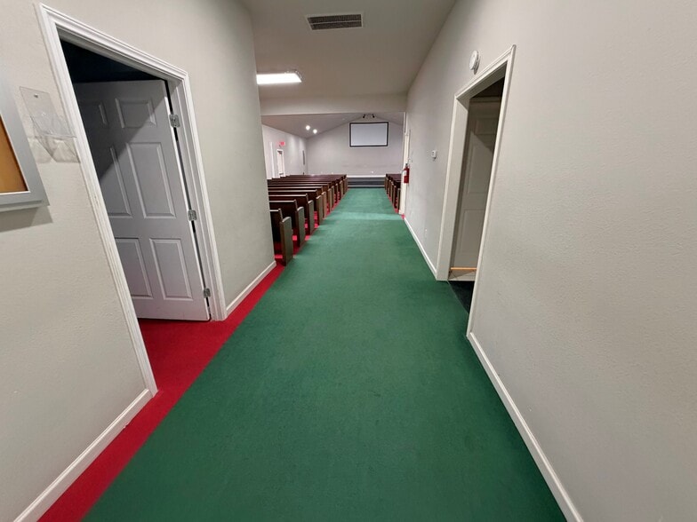 More Photos Of 1621 Balleywood Rd, Irving Religious Facility For Sale